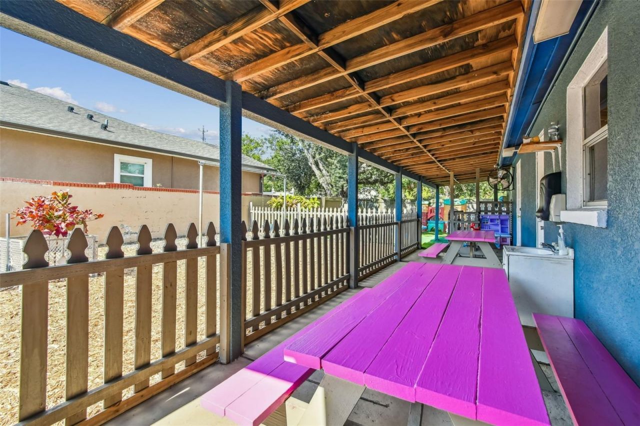 9912 N Myrtle Street, Tampa, FL 33617 Photo