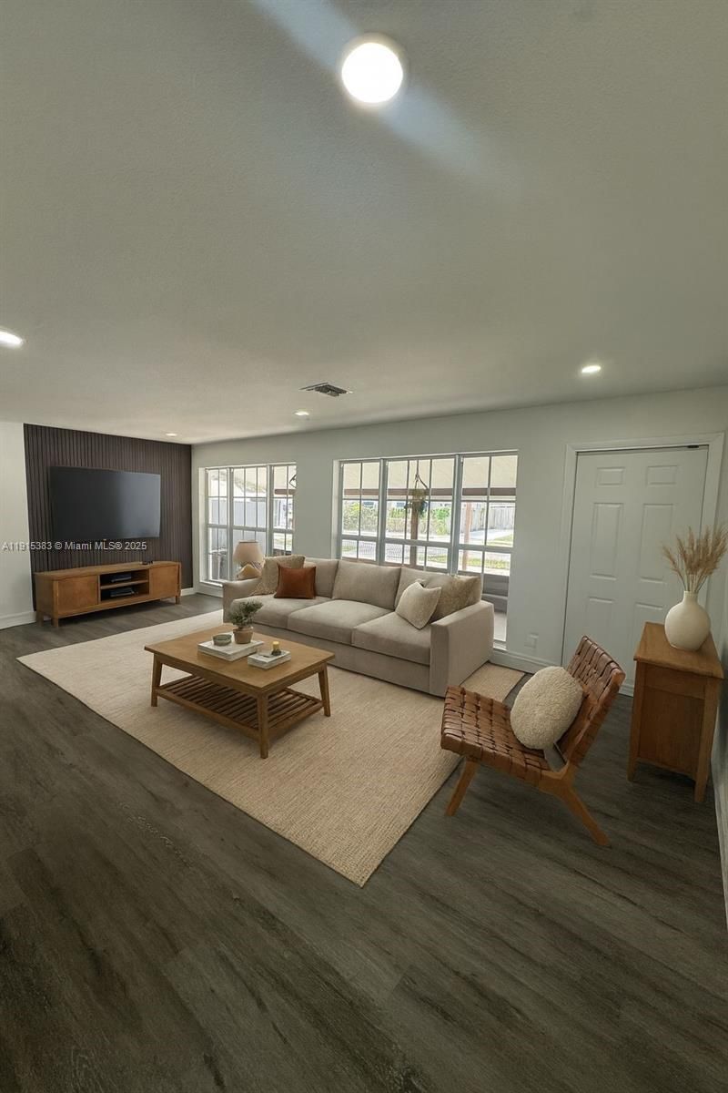 1484 SW 47th Ter, Fort Lauderdale, FL 33317 Photo