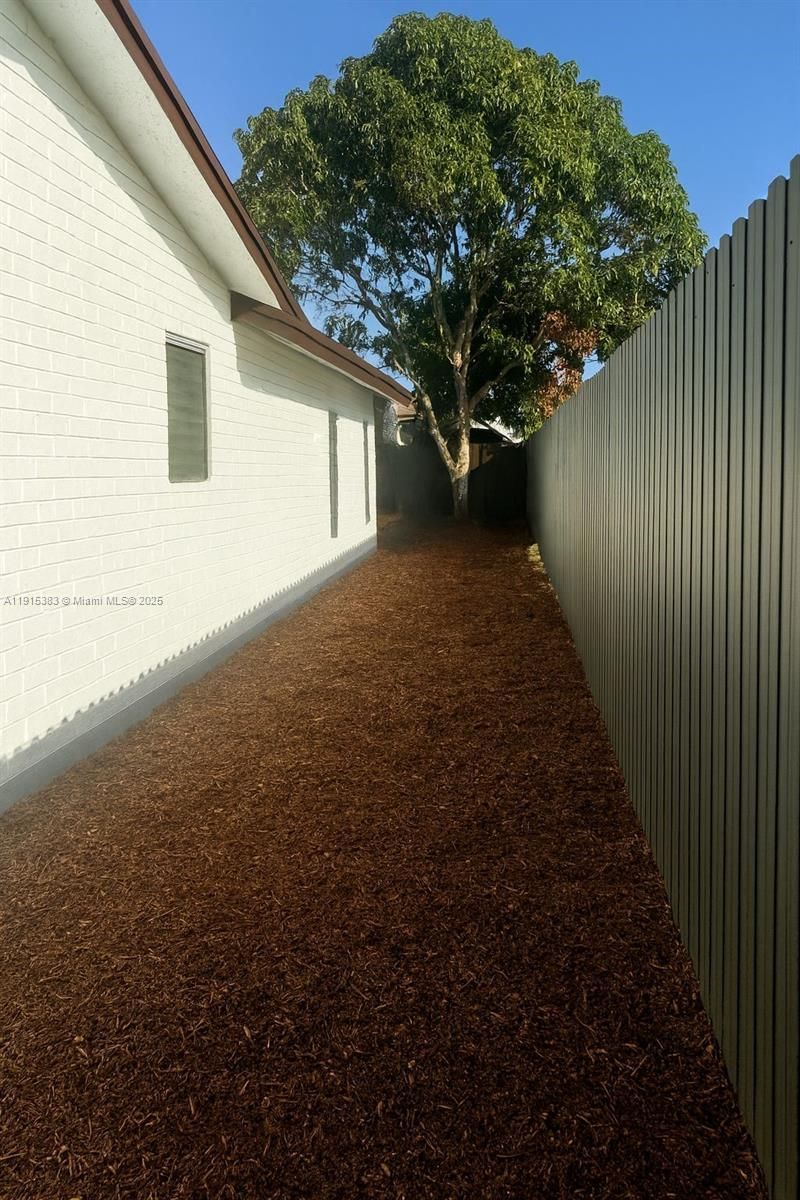 1484 SW 47th Ter, Fort Lauderdale, FL 33317 Photo