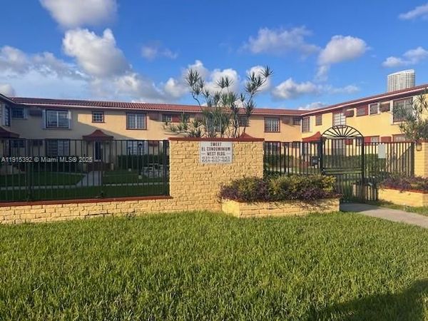 651 SW 11th St, Unit 15W, Miami, FL 33129