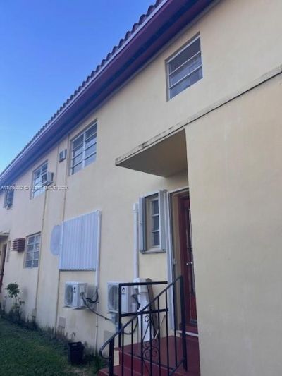 651 SW 11th St, Unit 15W, Miami, FL 33129 Photo