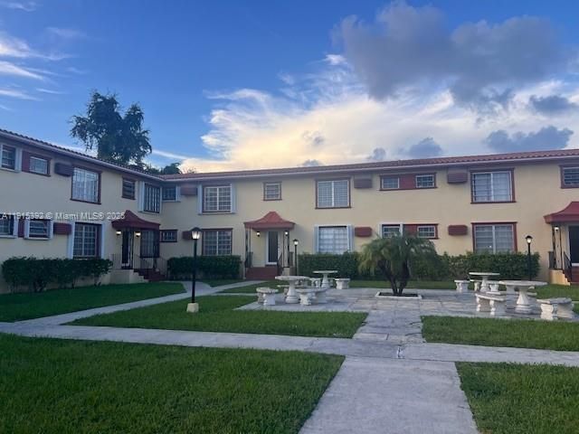 651 SW 11th St, Unit 15W, Miami, FL 33129 Photo