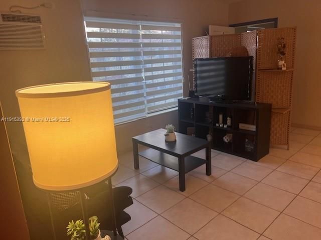 651 SW 11th St, Unit 15W, Miami, FL 33129 Photo