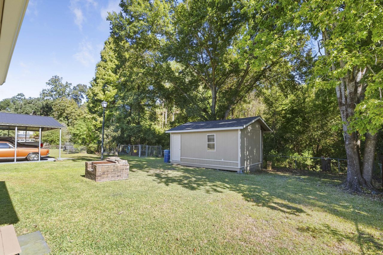 946 Melrose Drive Drive Photo 16