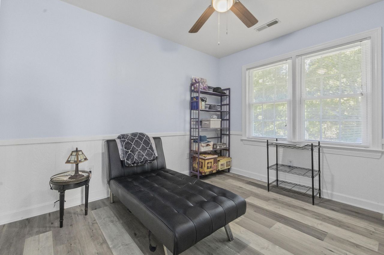 946 Melrose Drive Drive Photo 18