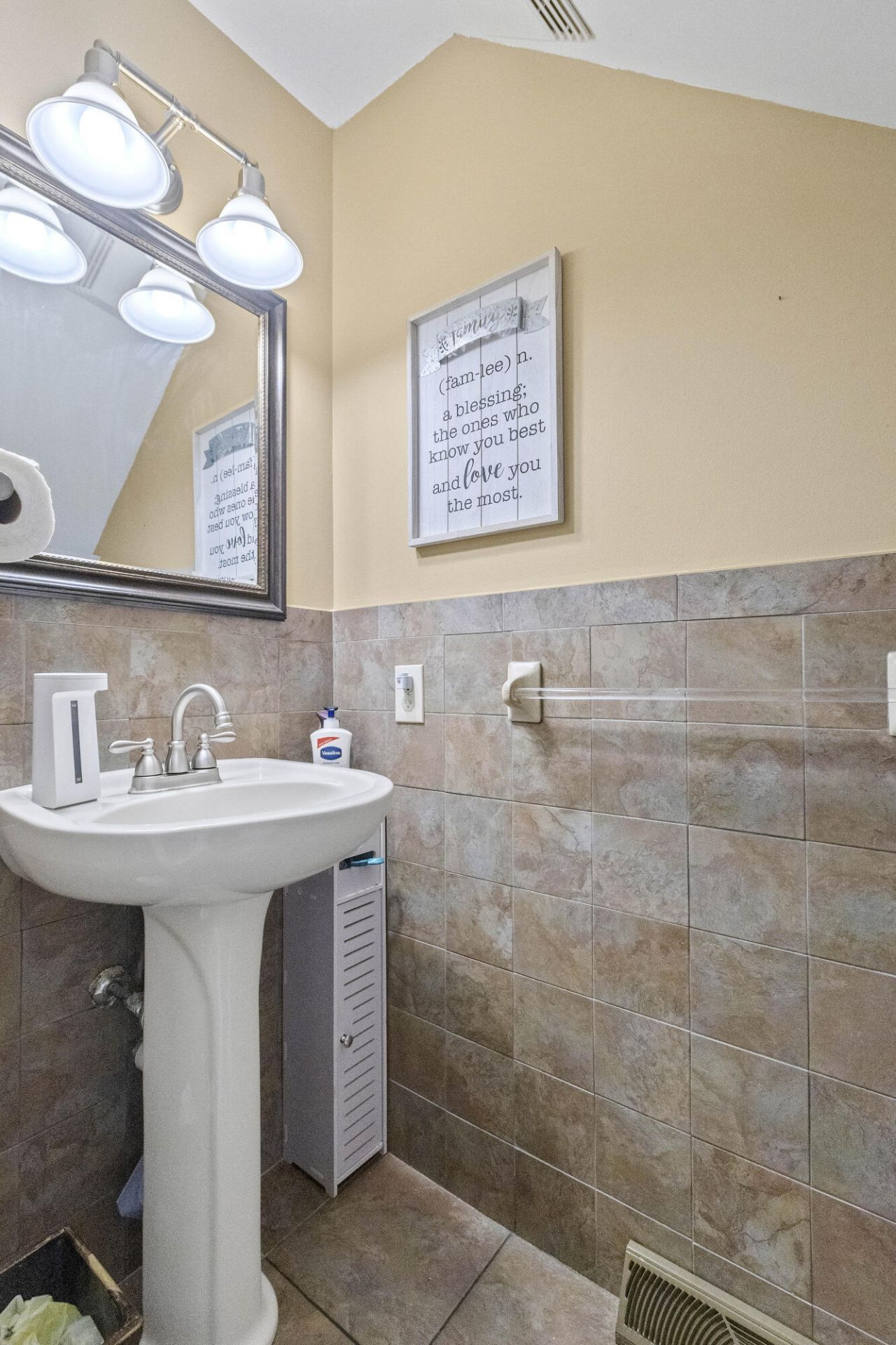 946 Melrose Drive Drive Photo 29