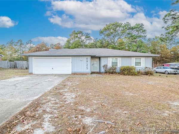 6925 Timbercroft Lane, Fayetteville, NC 28314