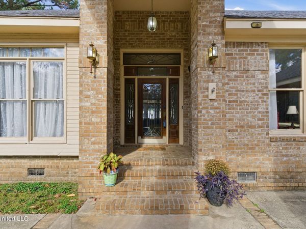 18 Woodchuck Drive, Hattiesburg, MS 39402