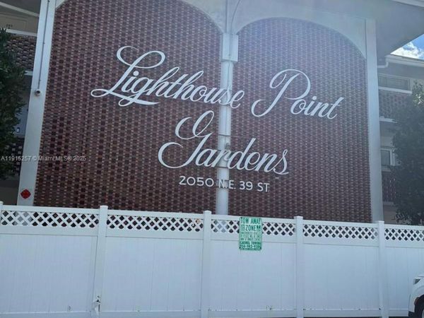 2050 NE 39th St, Unit 311, Lighthouse Point, FL 33064