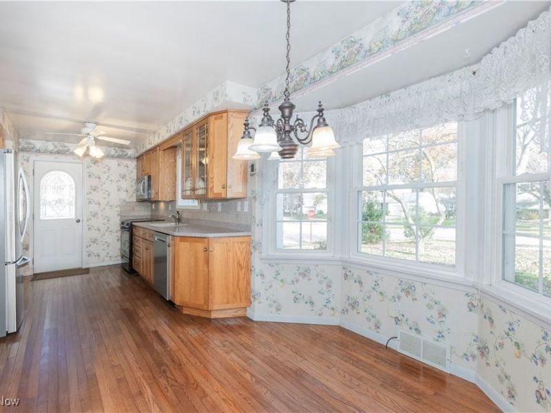 950 Colony Drive, Cleveland, OH 44143 Photo 12