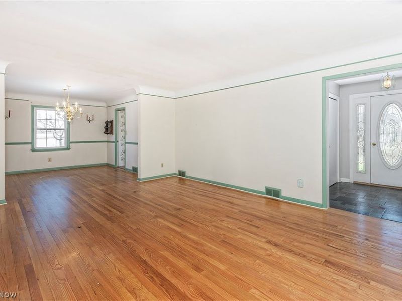 950 Colony Drive, Highland Heights, OH 44143 Photo 4