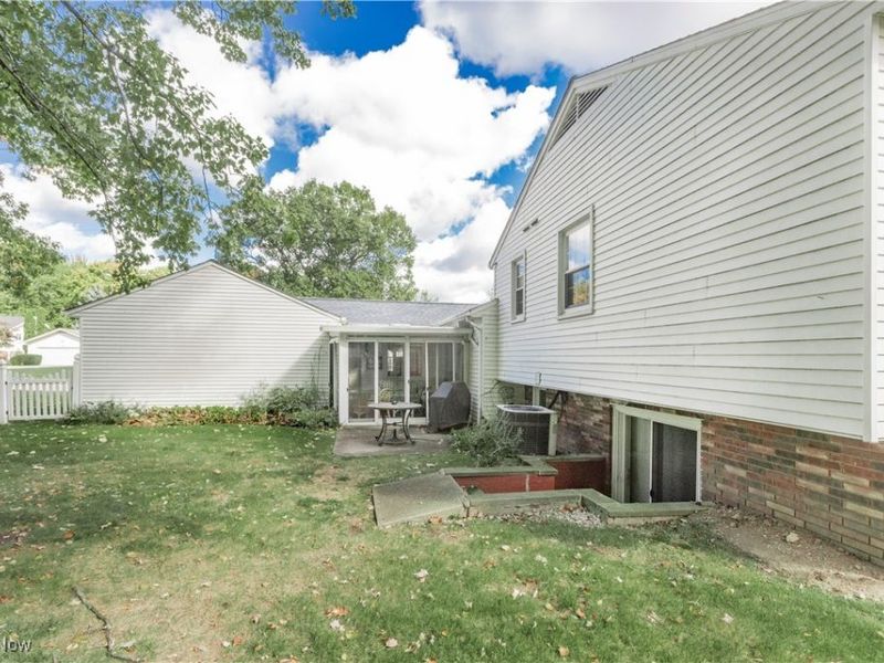 950 Colony Drive, Cleveland, OH 44143 Photo 44