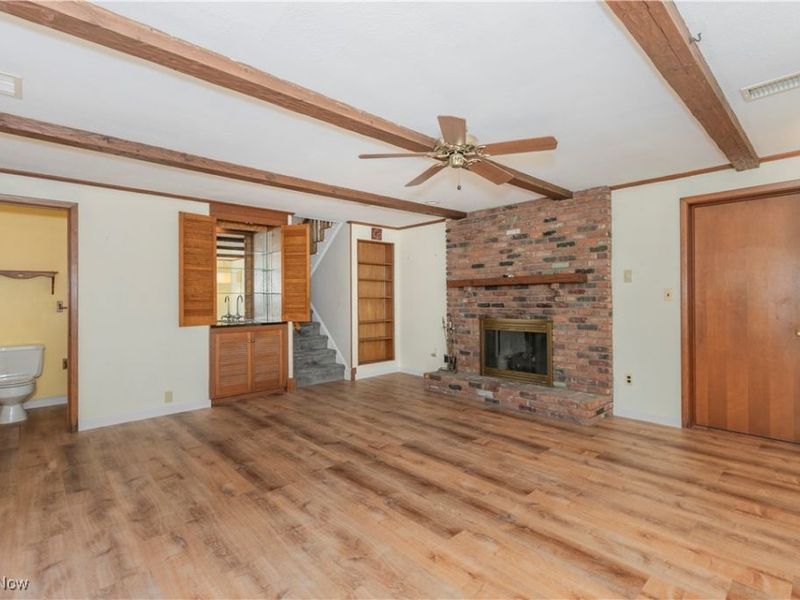 950 Colony Drive, Cleveland, OH 44143 Photo 9