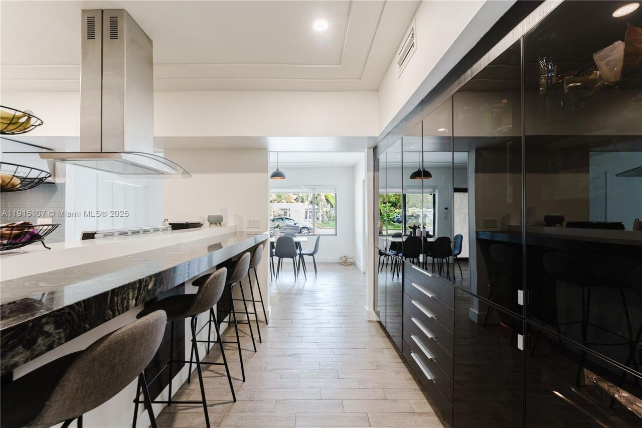 511 NE 134th St, North Miami, FL 33161 Photo