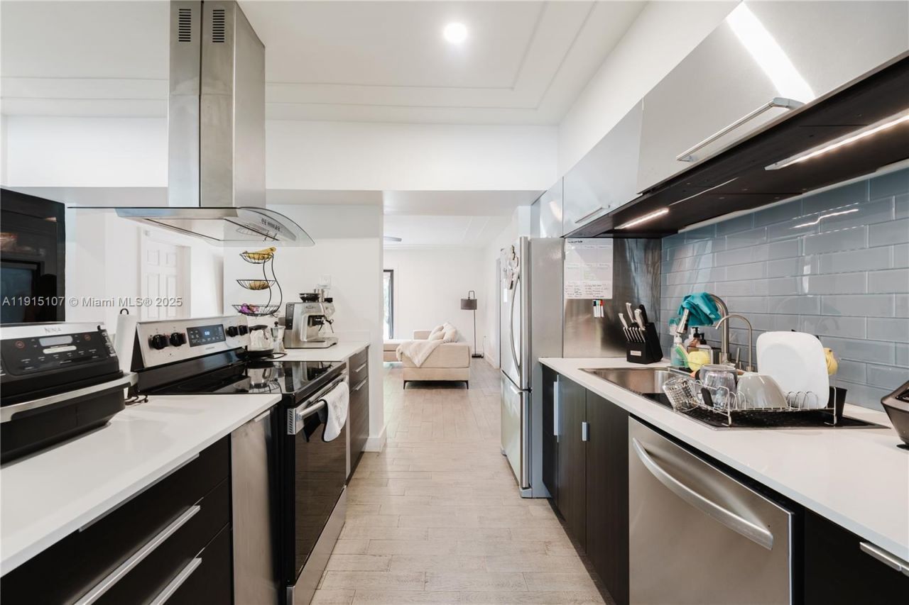 511 NE 134th St, North Miami, FL 33161 Photo