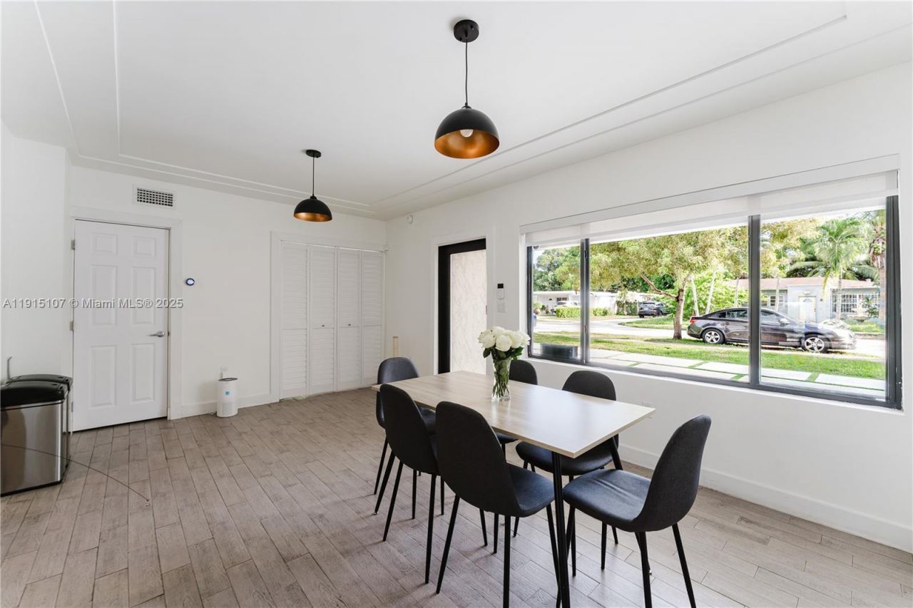 511 NE 134th St, North Miami, FL 33161 Photo