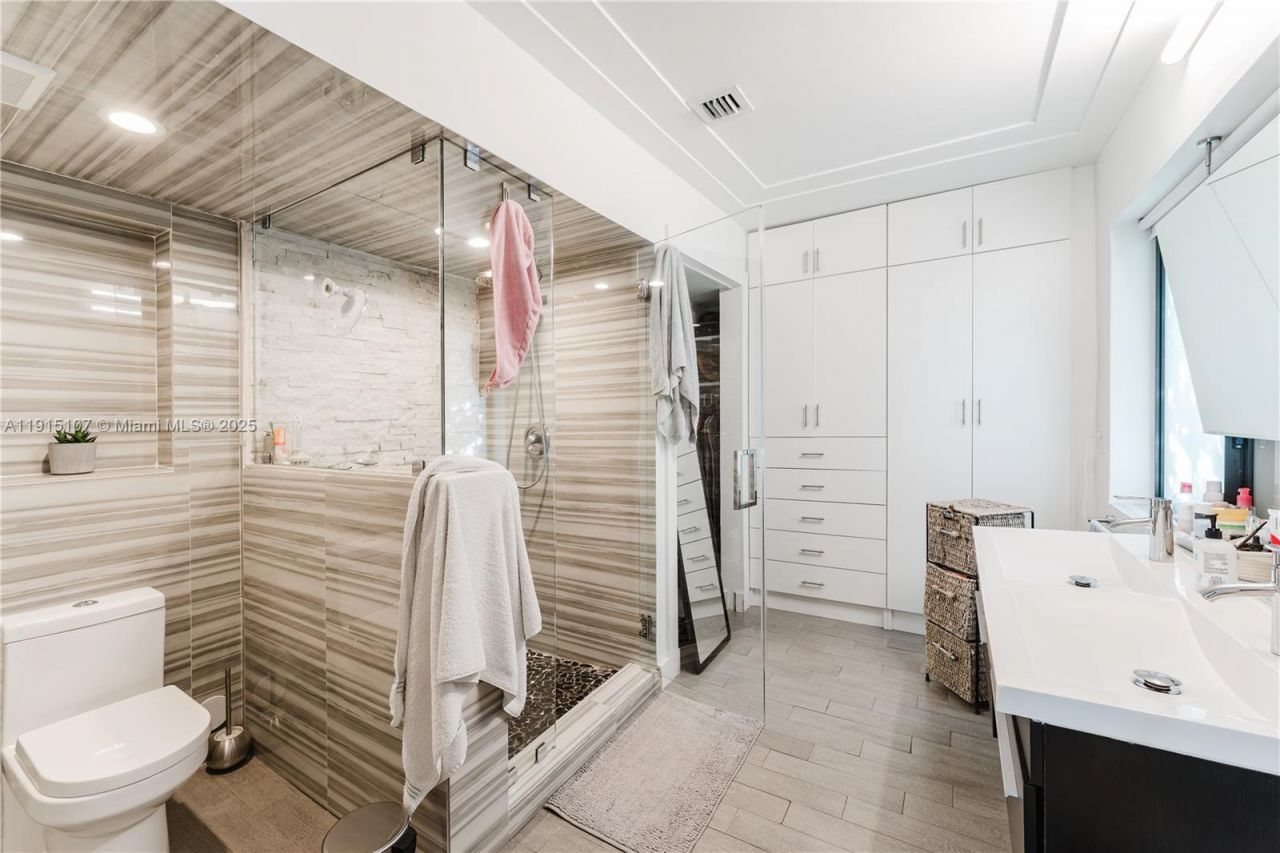 511 NE 134th St, North Miami, FL 33161 Photo