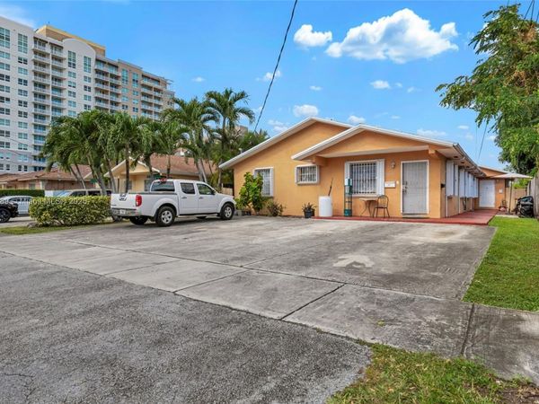 3631 SW 27th St, Miami, FL 33133