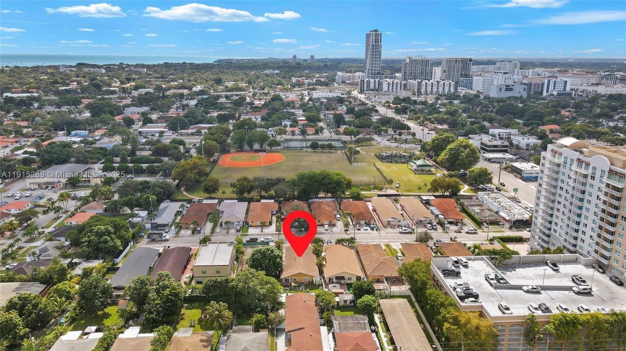 3631 SW 27th St, Miami, FL 33133 Photo