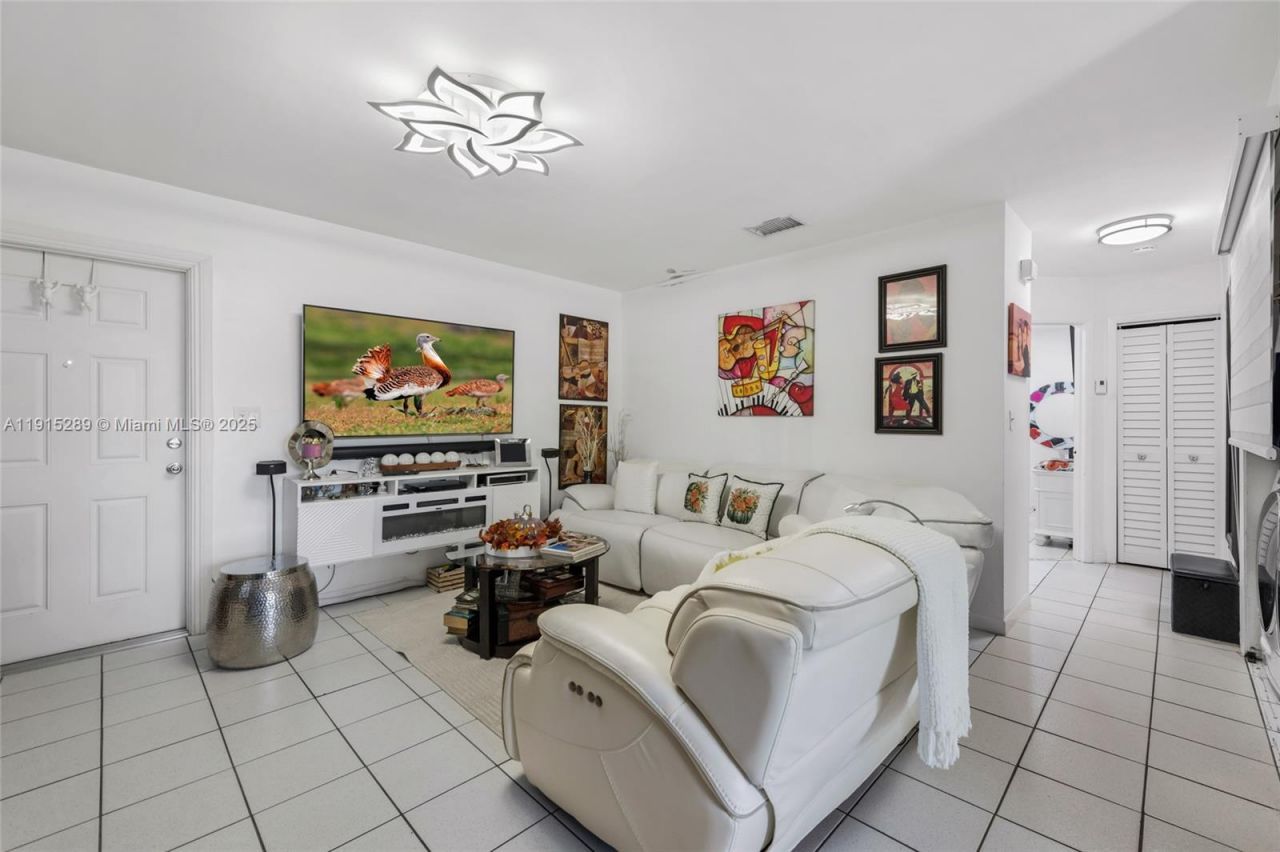 3631 SW 27th St, Miami, FL 33133 Photo