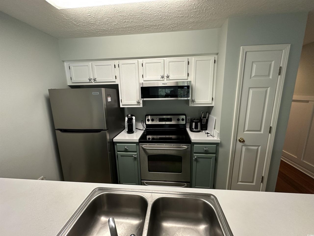 533 White River Dr. Photo 10