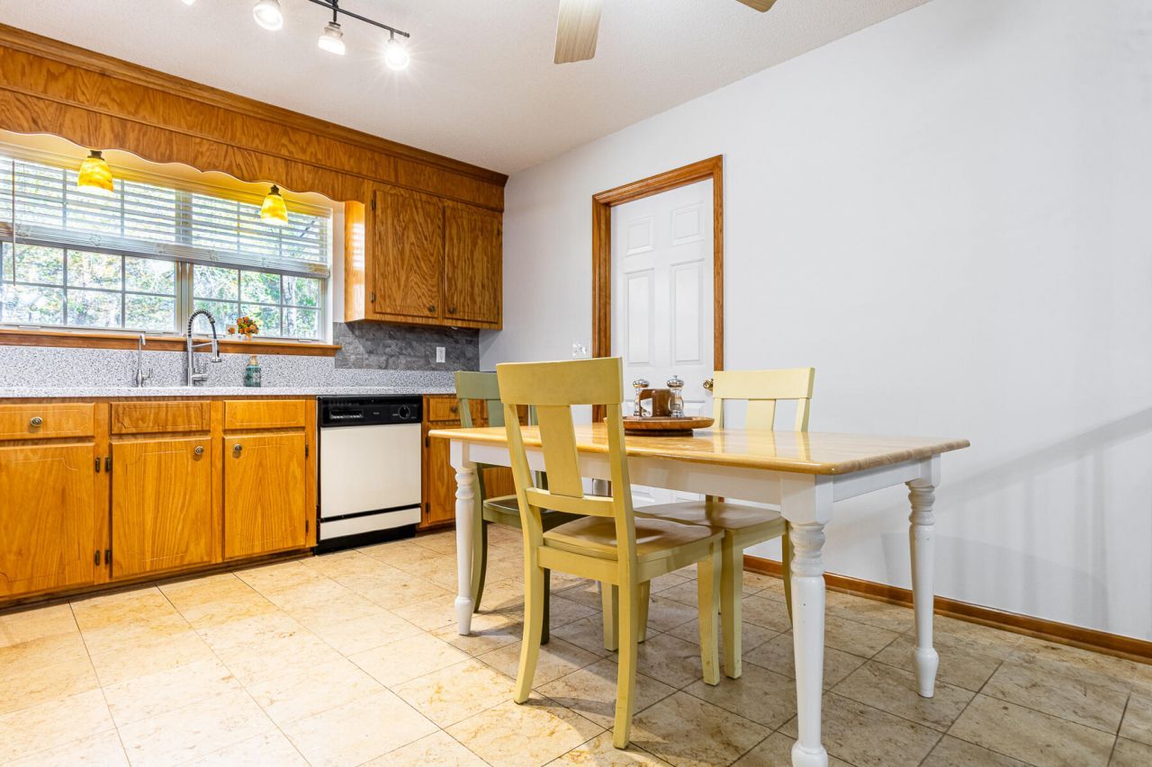 240 Groomsville Road Photo 27