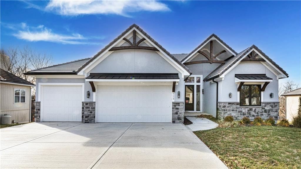 115 Teton Ridge, Lake Winnebago, MO 64034 Main Photo