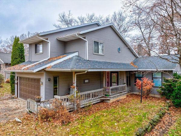 506 Lake Shore Drive, Pardeeville, WI 53954