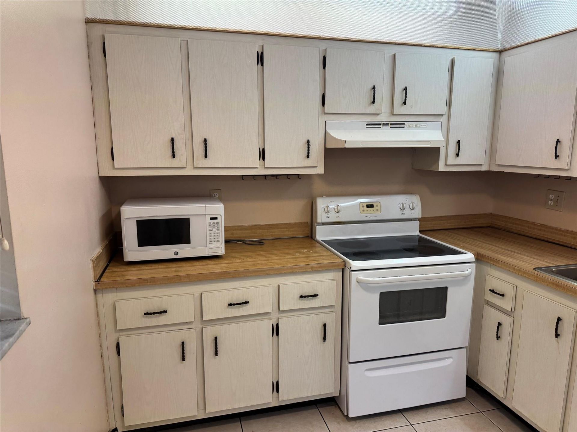 2860 Somerset Drive, Unit 317K, Fort Lauderdale, FL 33311 Photo