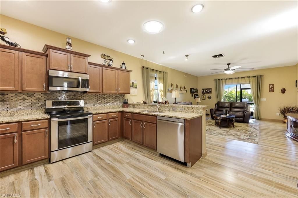 3014 SW 9th Pl, Cape Coral, FL 33914 Photo