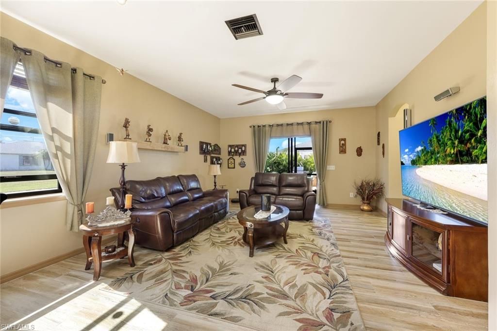 3014 SW 9th Pl, Cape Coral, FL 33914 Photo