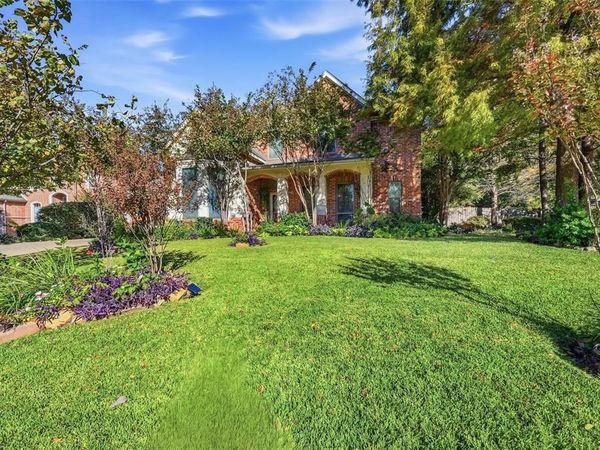 6796 Lakefront Drive, Grand Prairie, TX 75054