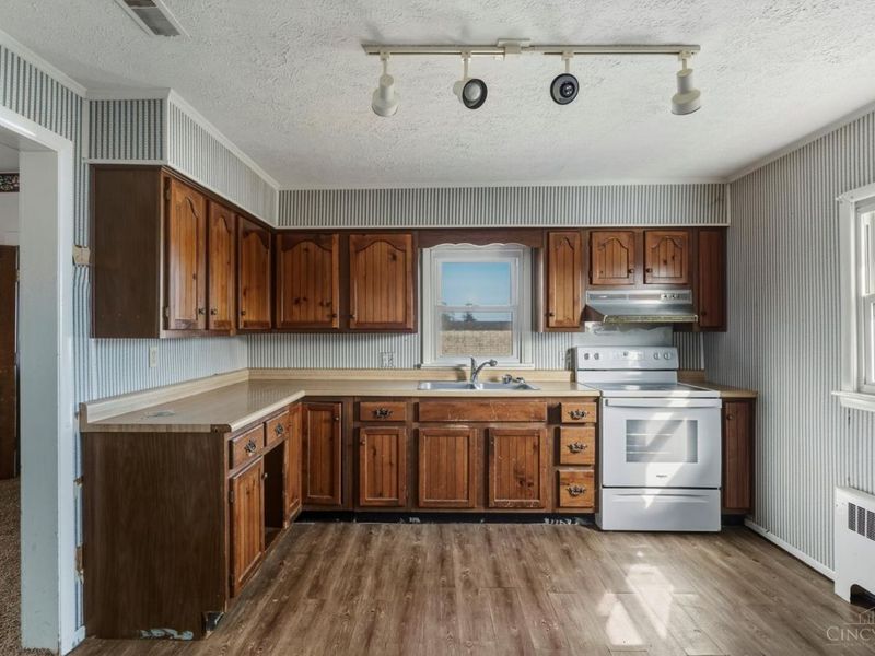 136 N Main St, Peebles, OH 45660 Photo 32