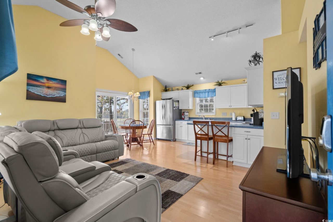 6001-8052 S Kings Hwy. Photo 12