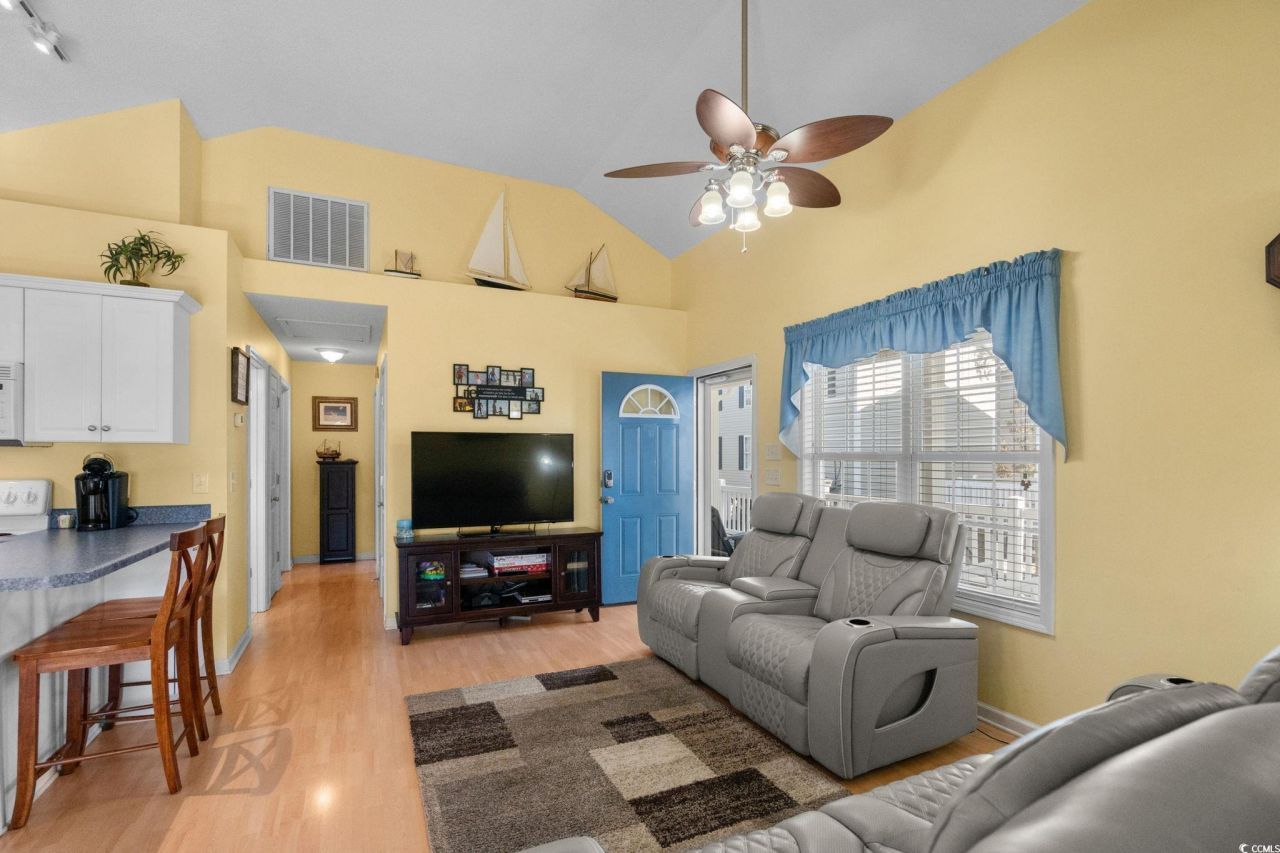 6001-8052 S Kings Hwy. Photo 13