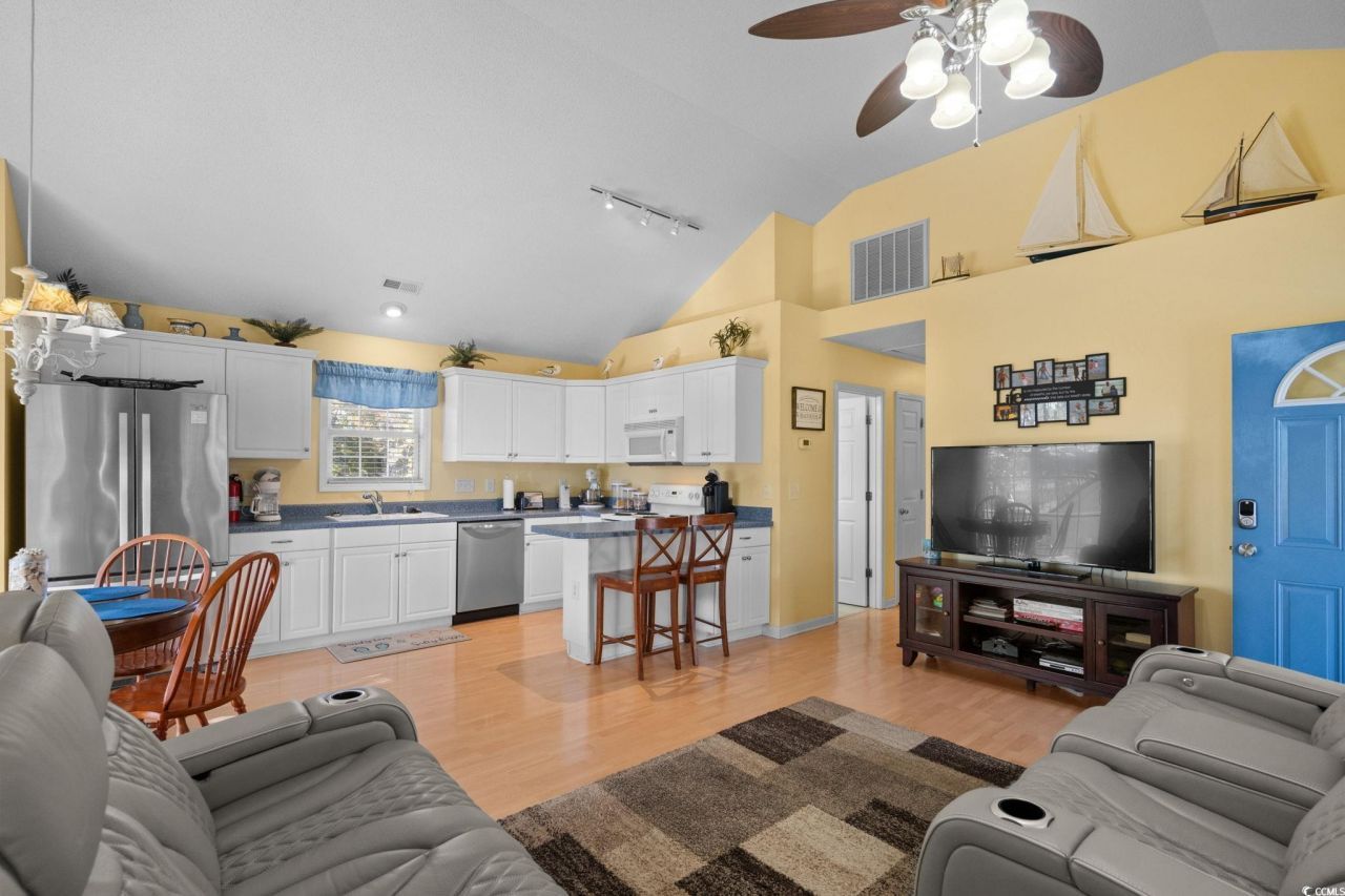 6001-8052 S Kings Hwy. Photo 14