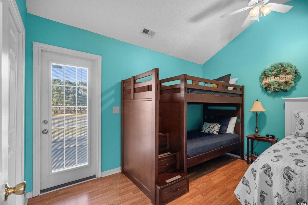 6001-8052 S Kings Hwy. Photo 20