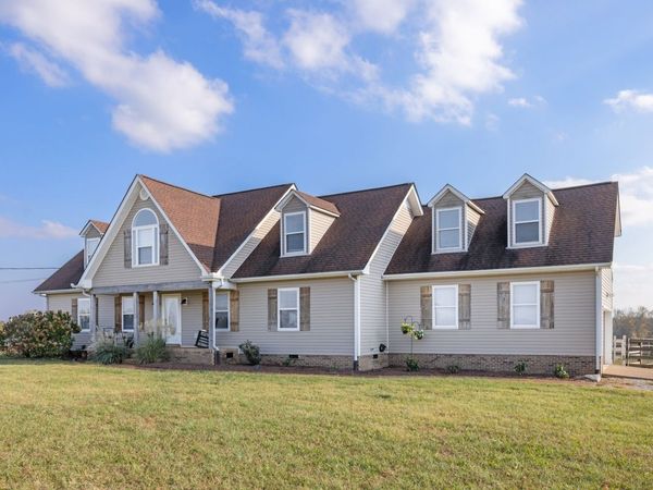 1883 Sawgrass Ln, Chapel Hill, TN 37034