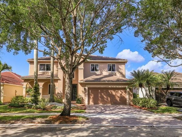 1020 Lavender Cir, Weston, FL 33327