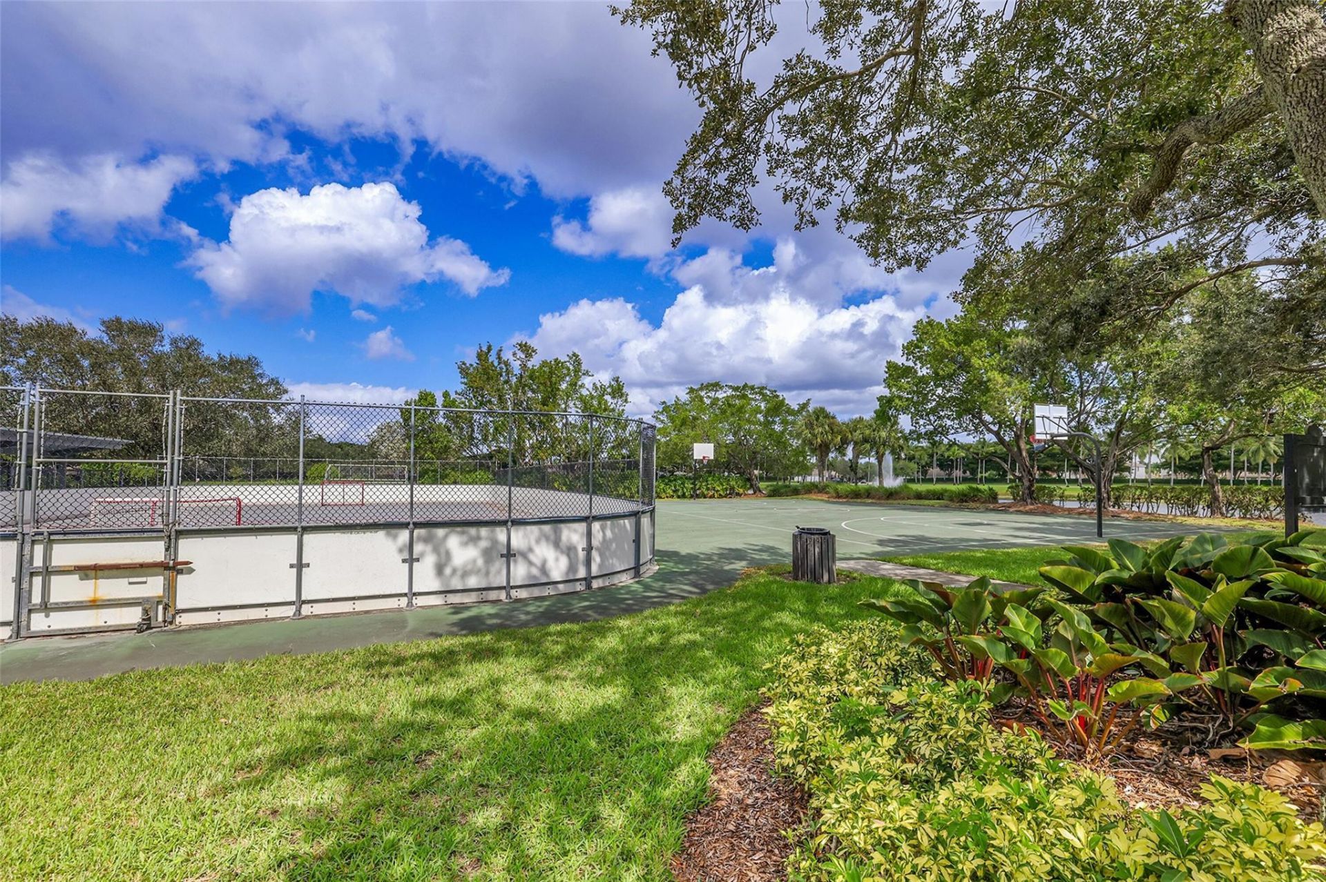 1020 Lavender Circle, Weston, FL 33327 Photo