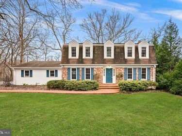 10207 OXFORDSHIRE ROAD, GREAT FALLS, VA 22066