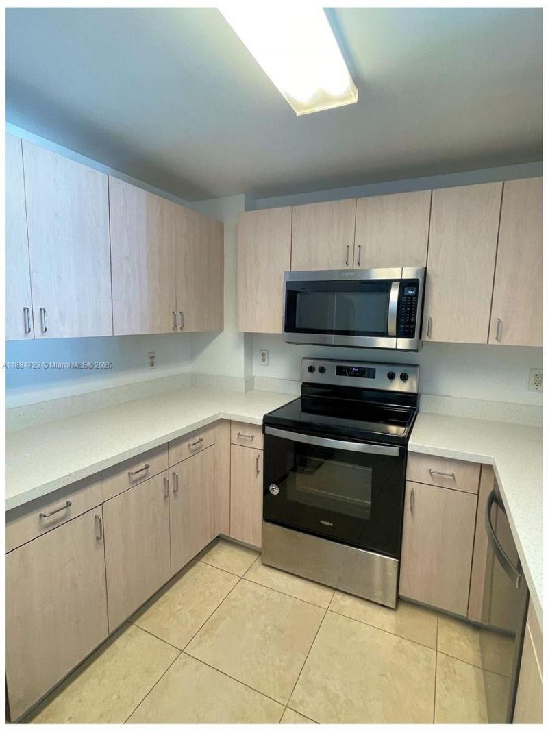 50 Menores Ave, Unit 717, Coral Gables, FL 33134 Photo