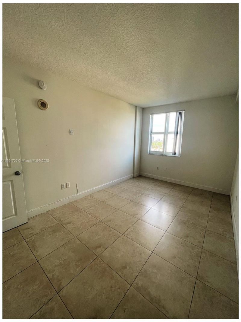 50 Menores Ave, Unit 717, Coral Gables, FL 33134 Photo
