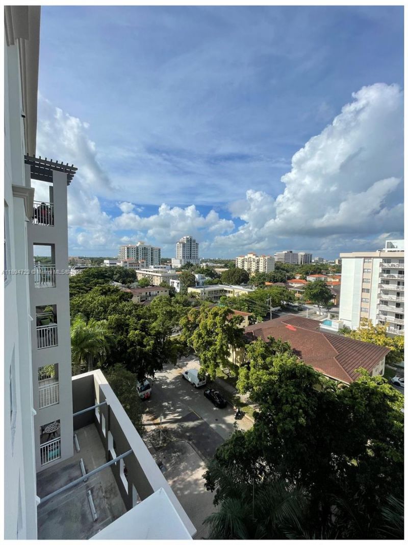 50 Menores Ave, Unit 717, Coral Gables, FL 33134 Photo