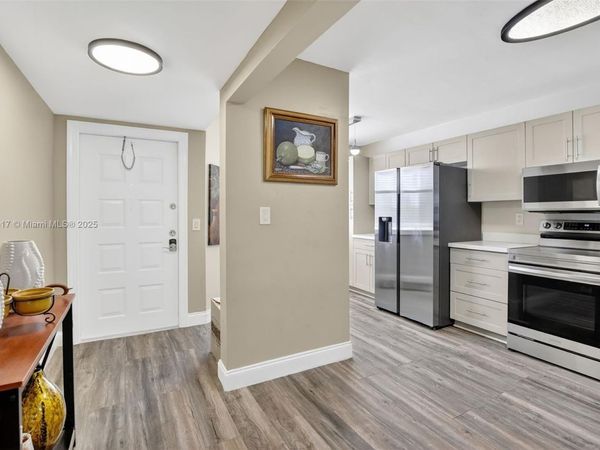 2521 NW 104th Ave, Unit 203, Sunrise, FL 33322