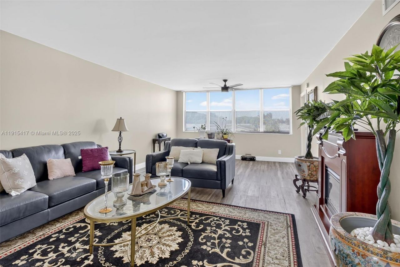 2521 NW 104th Ave, Unit 203, Sunrise, FL 33322 Photo