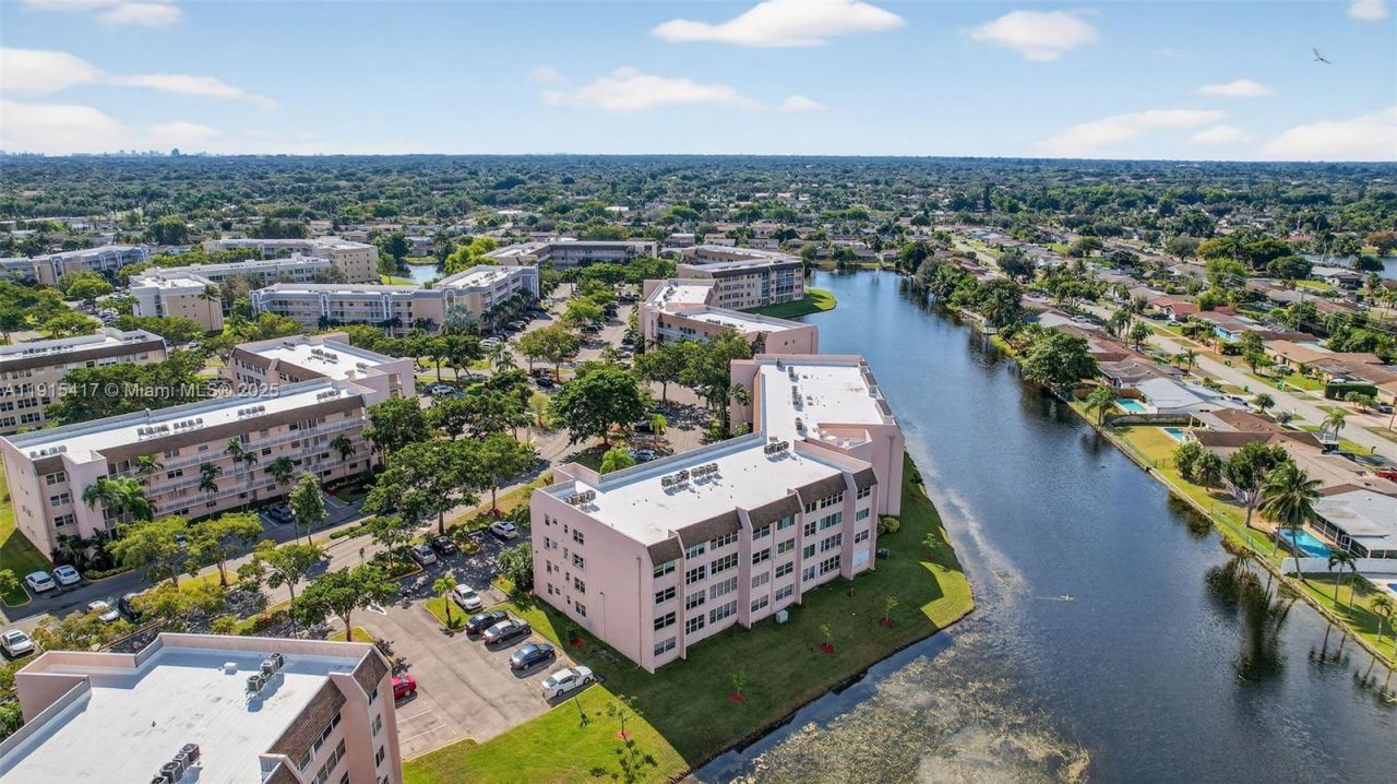 2521 NW 104th Ave, Unit 203, Sunrise, FL 33322 Photo