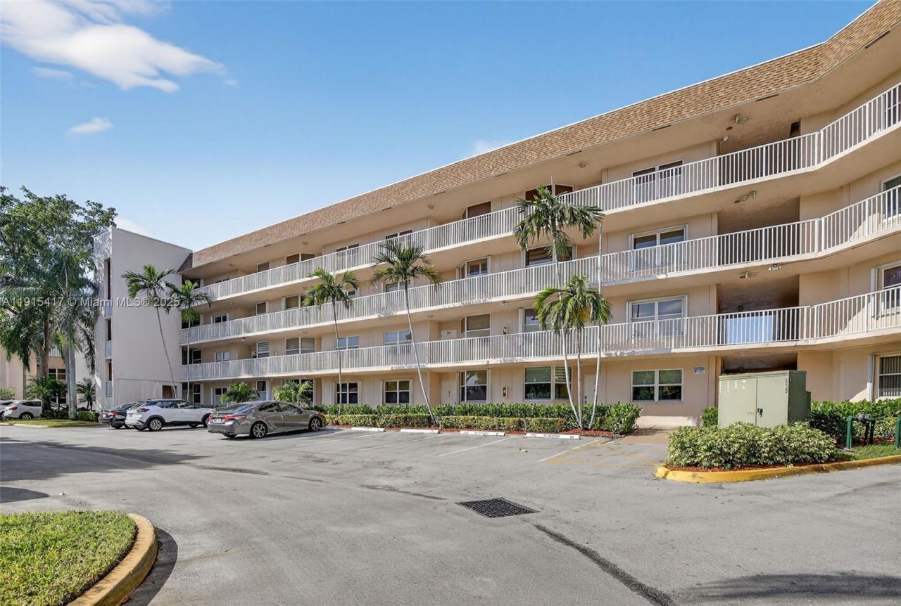 2521 NW 104th Ave, Unit 203, Sunrise, FL 33322 Photo