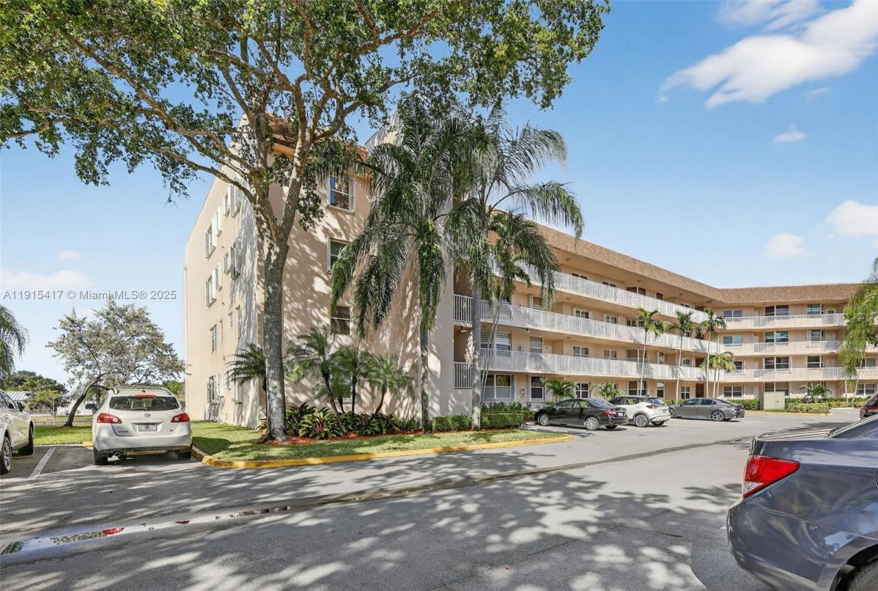 2521 NW 104th Ave, Unit 203, Sunrise, FL 33322 Photo