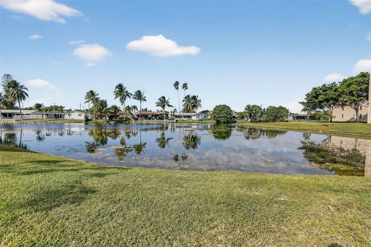 2521 NW 104th Ave, Unit 203, Sunrise, FL 33322 Photo